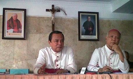 Mgr. Suharya dan Pujo.jpg