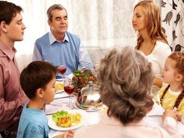 keluarga sebagai pendidik.jpg