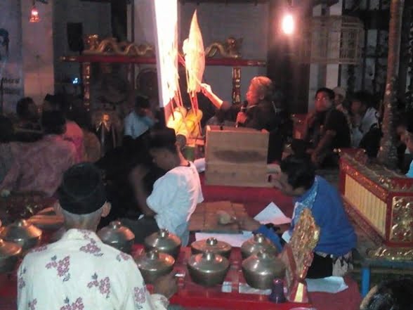 wayang kateketik.jpg