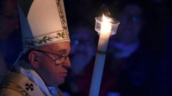 Paus frans detik.jpg