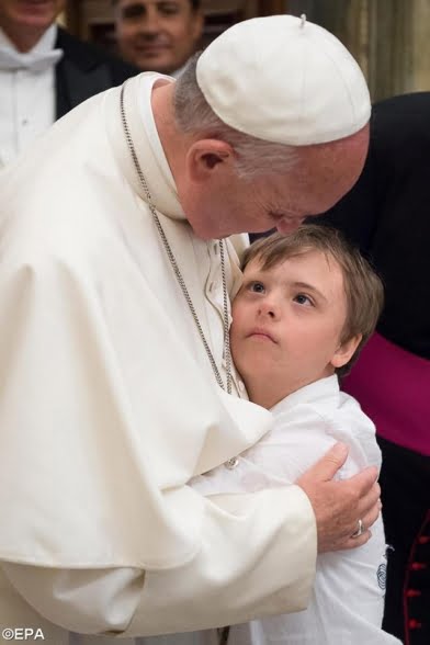 paus dan orang cacat-2.jpg