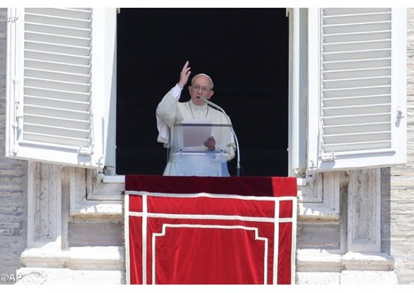 Katekese Paus Fransiskus: Mendengarkan dan Saling 
